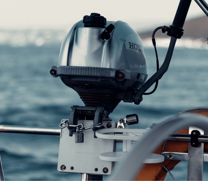 Outboard Motor - Image 2
